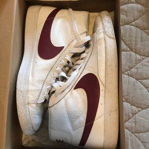 Nike blazers sz 9. Worn a few times